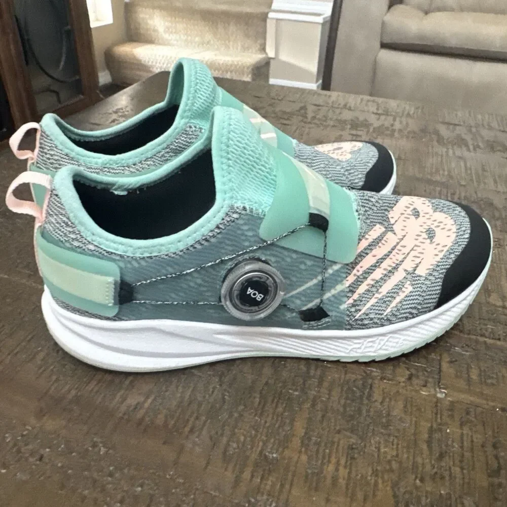 New Balance Shoes Youth 6 Wide Fuel cell  Reveal v2 BOA Lace Sneakers Teal
